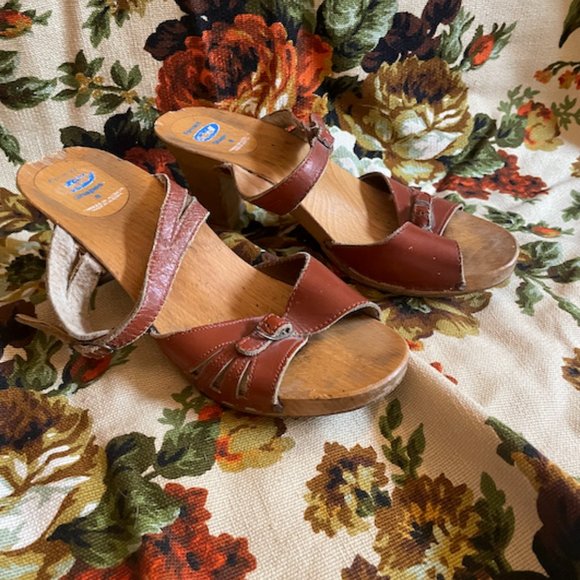 Dr.Sholls Shapes Wooden Clogs Size 8 - Picture 2 of 6